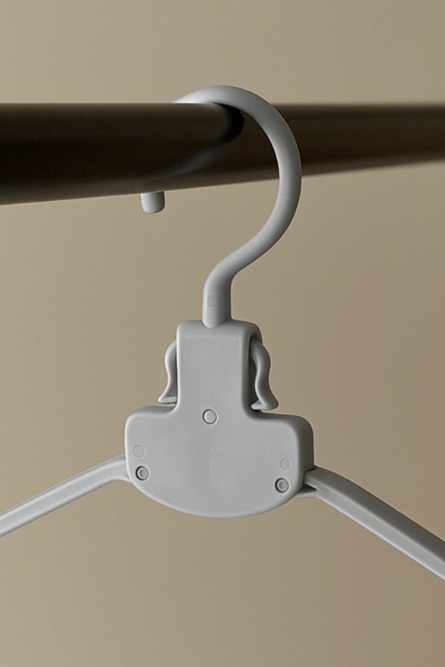 STŌRA PREMIUM FOLDABLE HANGERS GREY